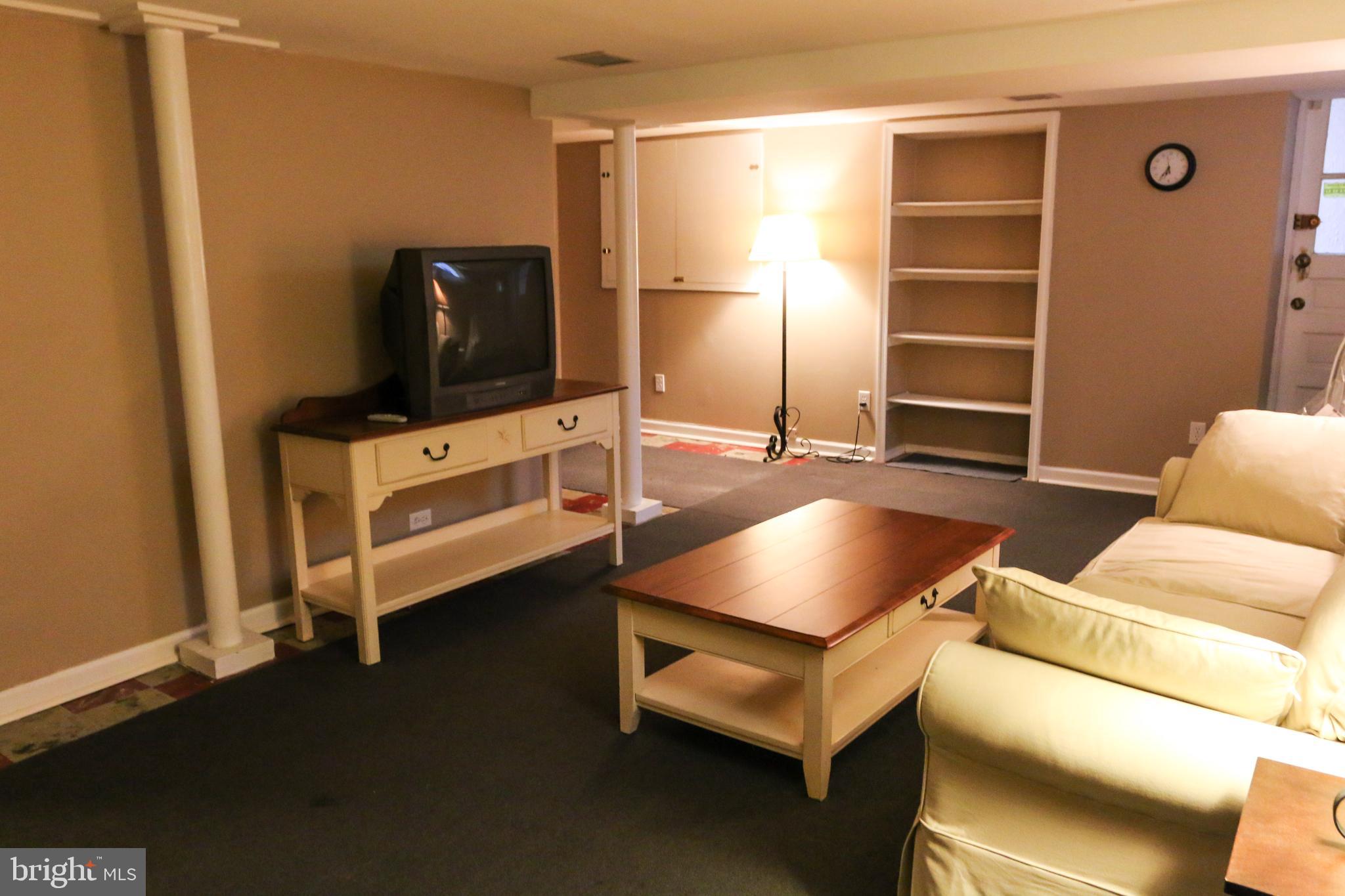 716 Devonshire Road Baltimore, MD 21229 - Photo 23 of 33