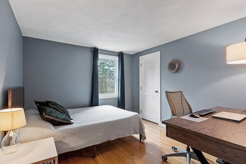 13 Olde Farms Road Boxford, MA 01921 - Photo 36 of 42 a bedroom with a bed and a desk