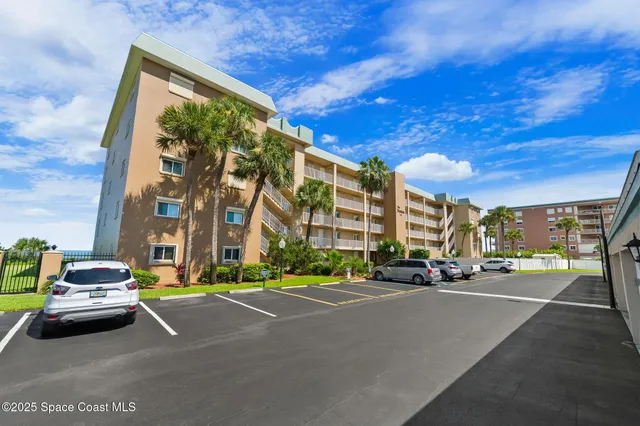 $572,900 | 1415 North Hwy A1A, Unit 206, Indialantic, FL 32903