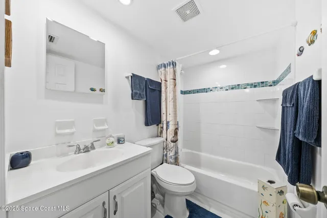 $572,900 | 1415 North Hwy A1A, Unit 206, Indialantic, FL 32903