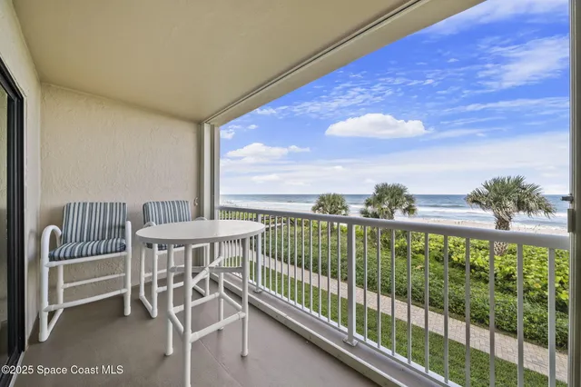 $572,900 | 1415 North Hwy A1A, Unit 206, Indialantic, FL 32903