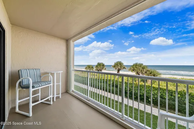 $572,900 | 1415 North Hwy A1A, Unit 206, Indialantic, FL 32903