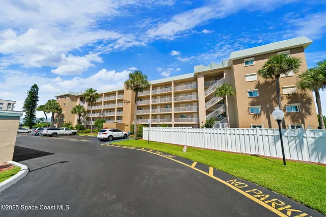 $572,900 | 1415 North Hwy A1A, Unit 206, Indialantic, FL 32903