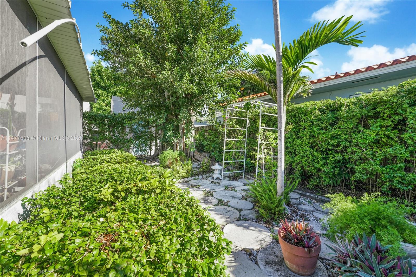 1037 Southwest 10th Avenue Miami, FL 33130 - Photo 14 of 19