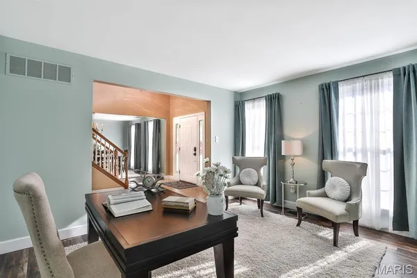 $575,000 | 5527 Hennsley Circle, Weldon Spring, MO 63304