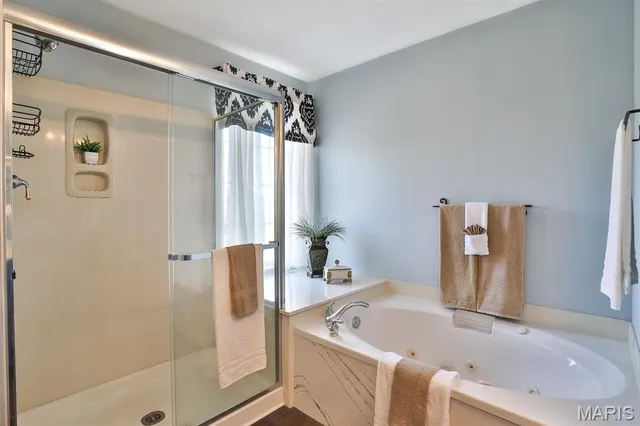 $595,000 | 5527 Hennsley Circle, Weldon Spring, MO 63304