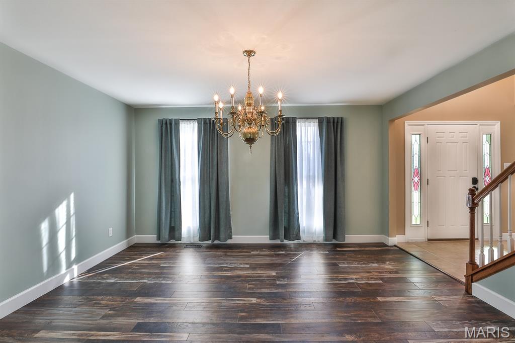 5527 Hennsley Circle Weldon Spring, MO 63304 - Photo 4 of 27