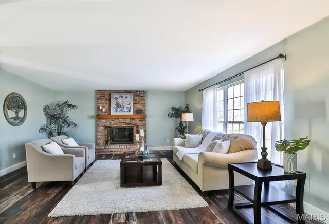 $595,000 | 5527 Hennsley Circle, Weldon Spring, MO 63304