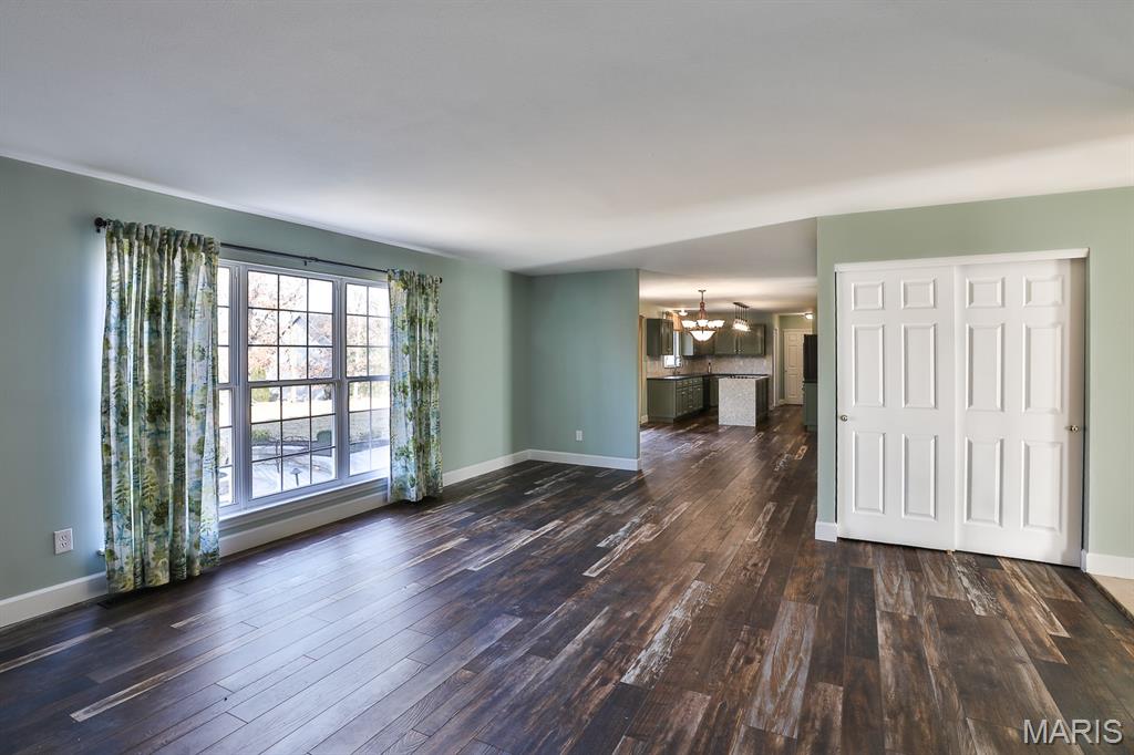 5527 Hennsley Circle Weldon Spring, MO 63304 - Photo 6 of 27