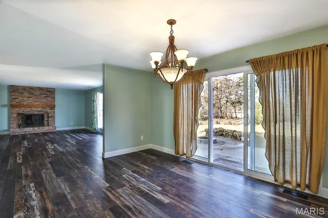 $595,000 | 5527 Hennsley Circle, Weldon Spring, MO 63304