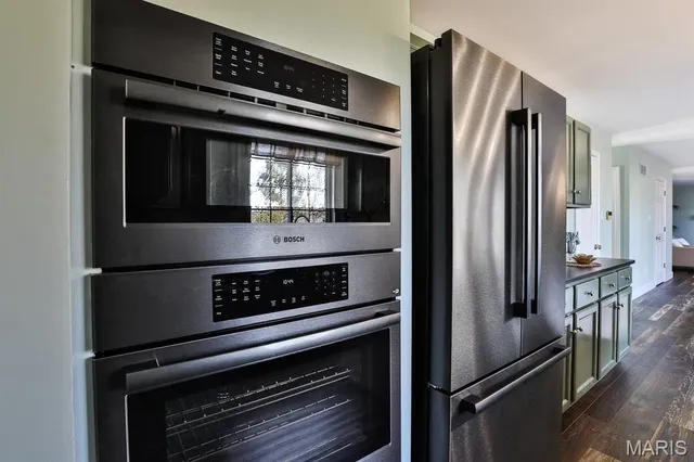 $595,000 | 5527 Hennsley Circle, Weldon Spring, MO 63304