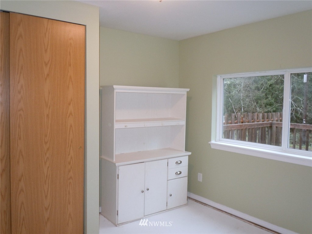 139 Ida Street West Bremerton, WA 98312 - Photo 8 of 17