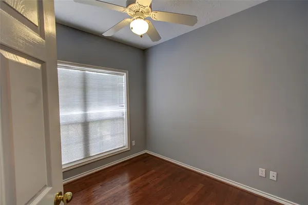 $2,250 | 305 Landsburg Lane, College Station, TX 77845