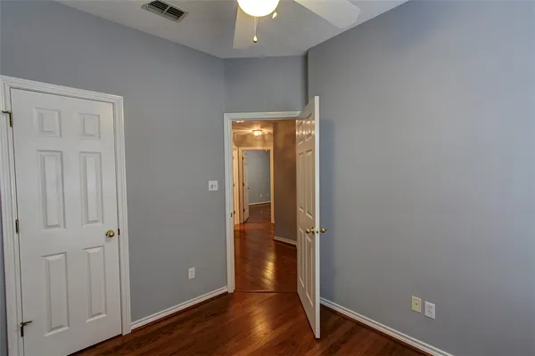 $2,250 | 305 Landsburg Lane, College Station, TX 77845