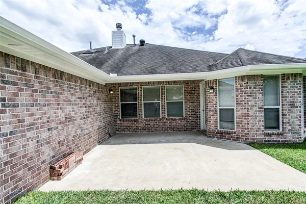 $2,250 | 305 Landsburg Lane, College Station, TX 77845