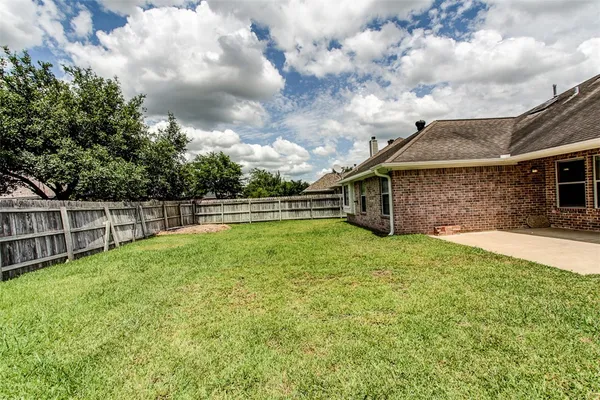 $2,250 | 305 Landsburg Lane, College Station, TX 77845