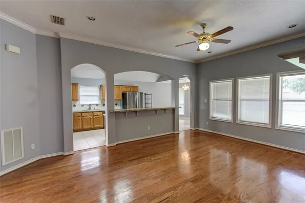 $2,250 | 305 Landsburg Lane, College Station, TX 77845