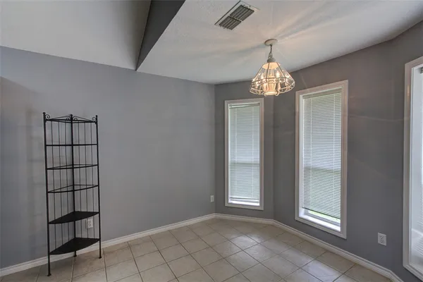 $2,250 | 305 Landsburg Lane, College Station, TX 77845