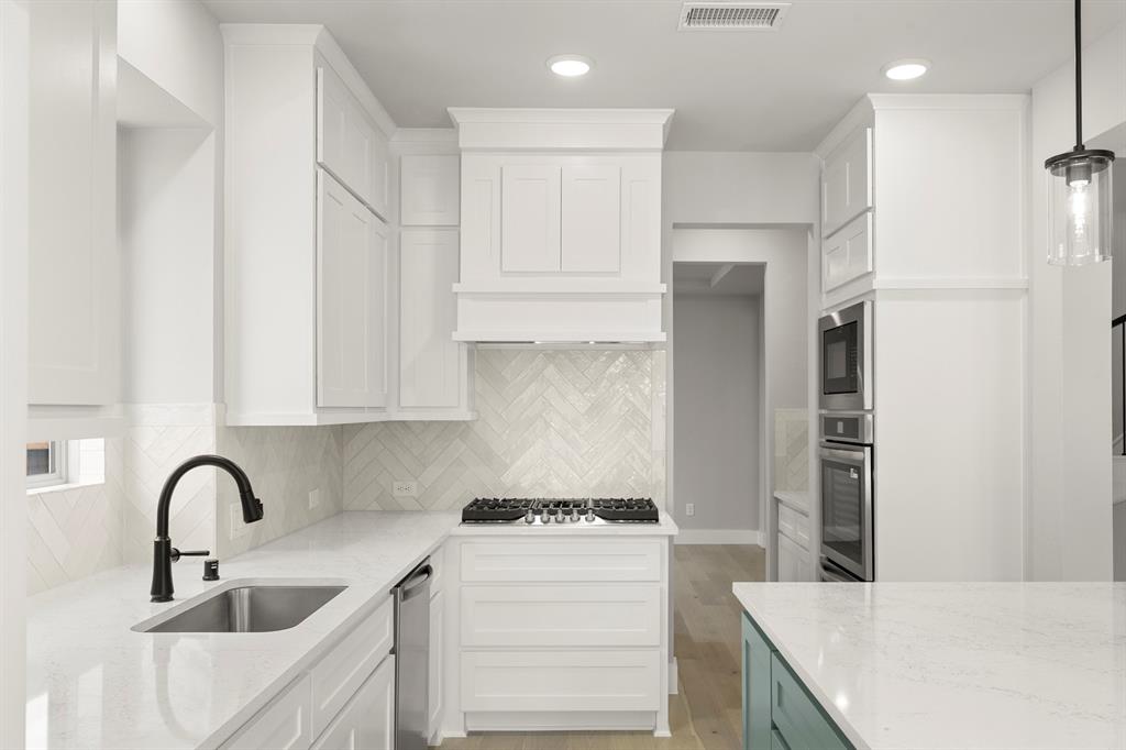 1320 Eclipse Way Wylie, TX 75098 - Photo 9 of 29 09. 1320 Eclipse - Kitchen (3)