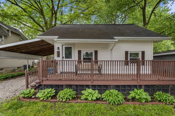 $159,900 | 702 East Lincoln Street, Monticello, IL 61856