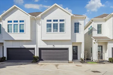 $435,000 | 728 Carriage Knolls Drive, Houston, TX 77008