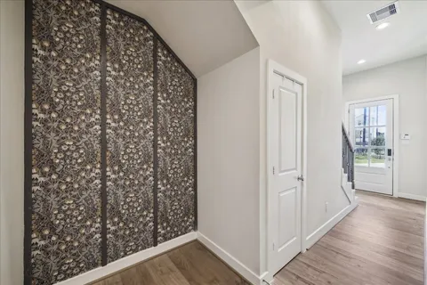 $435,000 | 728 Carriage Knolls Drive, Houston, TX 77008