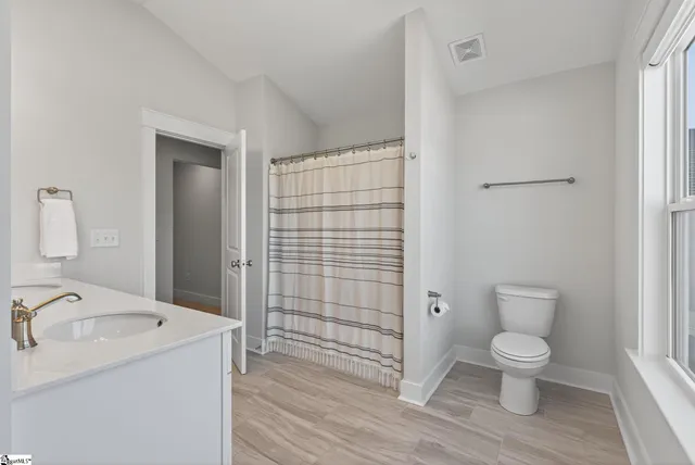 $550,000 | 700 Lewes Avenue, Simpsonville, SC 29681