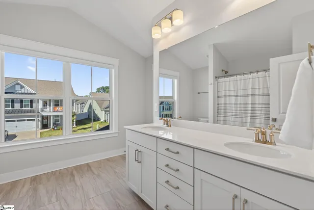 $550,000 | 700 Lewes Avenue, Simpsonville, SC 29681