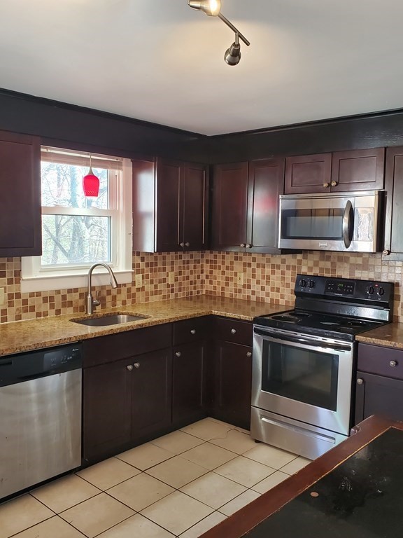 70 Overlook Road Weymouth, MA 02189 - Photo 3 of 6 Gallery Image 3