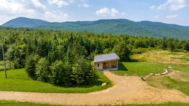 $550,000 | 14 Farm's Edge Road, Temple, ME 04984