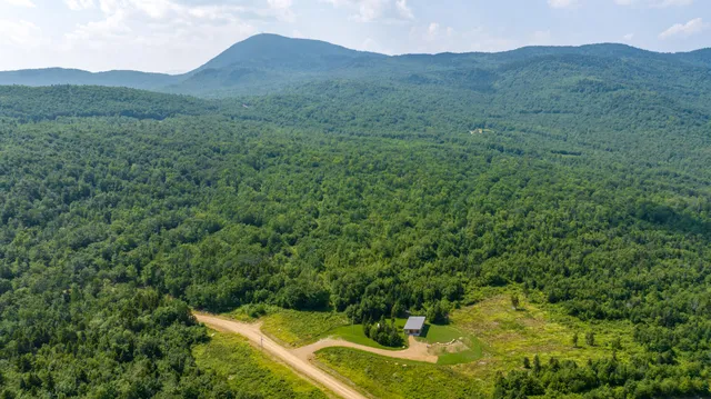 $550,000 | 14 Farm's Edge Road, Temple, ME 04984