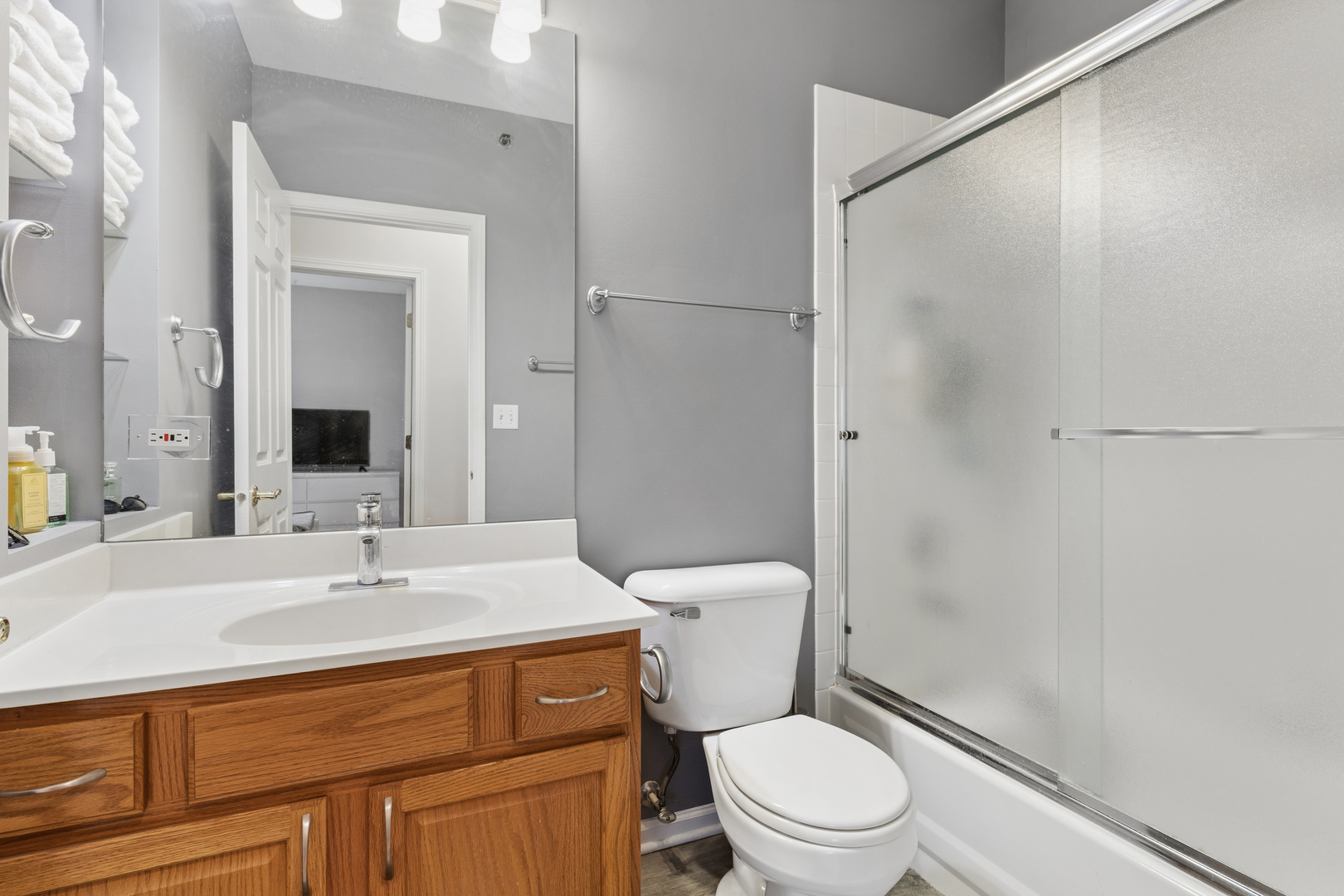 272 Prairie View Lane Wheeling, IL 60090 - Photo 13 of 24