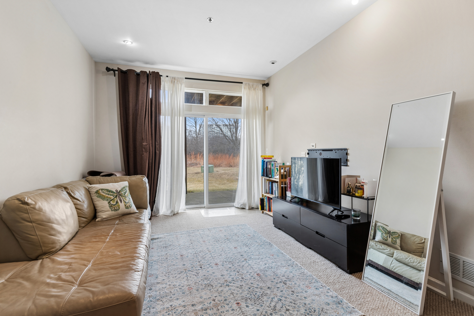 272 Prairie View Lane Wheeling, IL 60090 - Photo 14 of 24