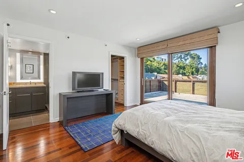 $3,155,000 | 2340 Jupiter Drive, Los Angeles, CA 90046