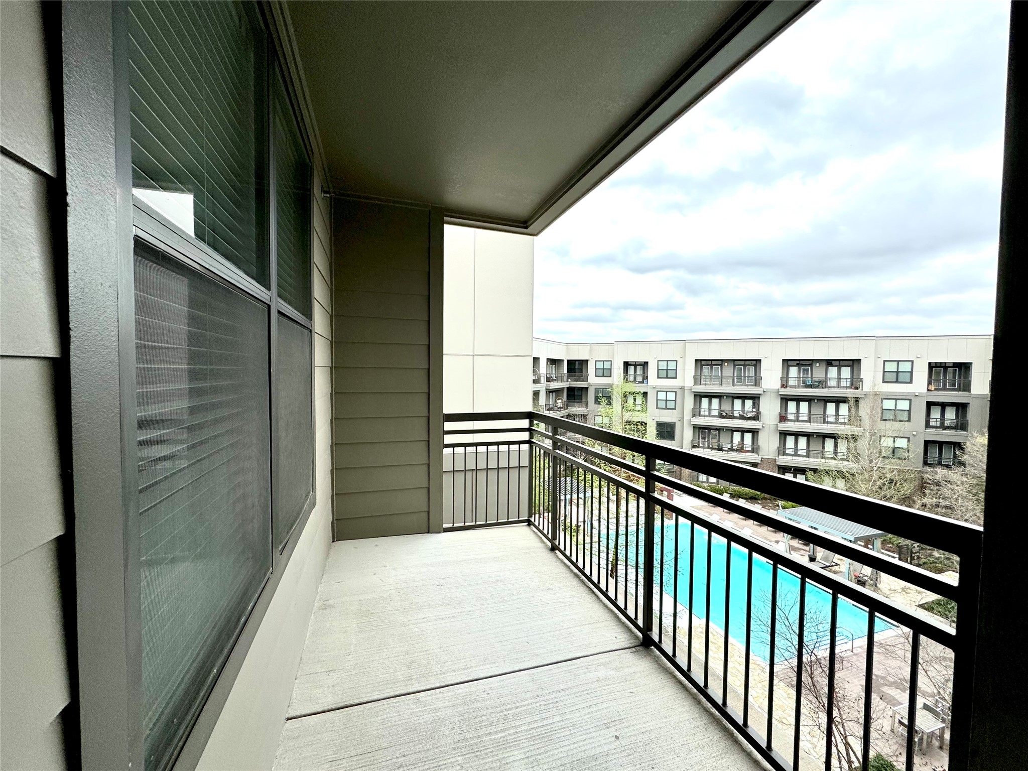 2033 South Gessner Road, Unit 2105 Houston, TX 77063 - Photo 13 of 23 a view of balcony