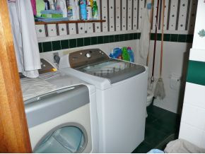 3442 Forest View Road Kingsport, TN 37660 - Photo 10 of 20 LaundryFull Bath