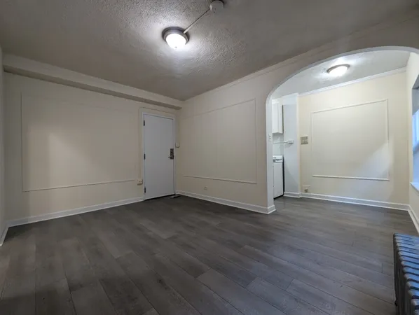 $1,095 | 5417 North Kenmore Avenue, Unit 404, Chicago, IL 60640