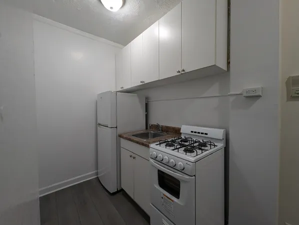 $1,095 | 5417 North Kenmore Avenue, Unit 404, Chicago, IL 60640
