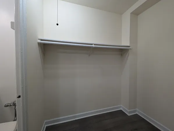 $1,095 | 5417 North Kenmore Avenue, Unit 404, Chicago, IL 60640