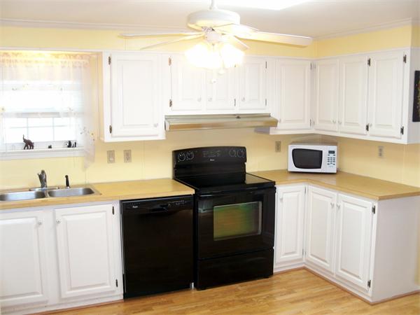 8 Queens Road, Unit 194 Attleboro, MA 02703 - Photo 10 of 30 Gallery Image 10