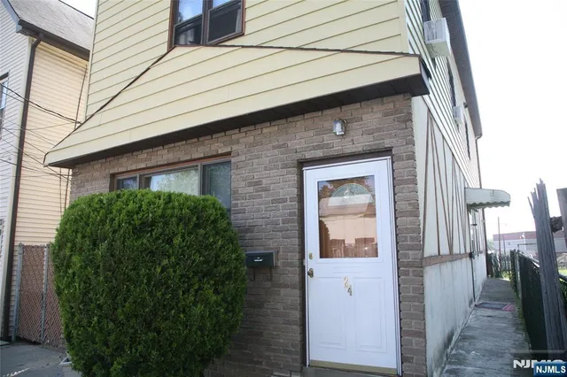 $2,250 | 24 Paulison Avenue, Unit 2, Ridgefield Park, NJ 07660