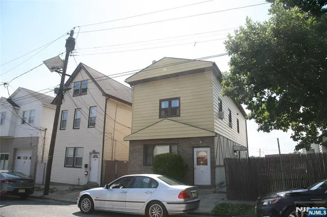 $2,250 | 24 Paulison Avenue, Unit 2, Ridgefield Park, NJ 07660