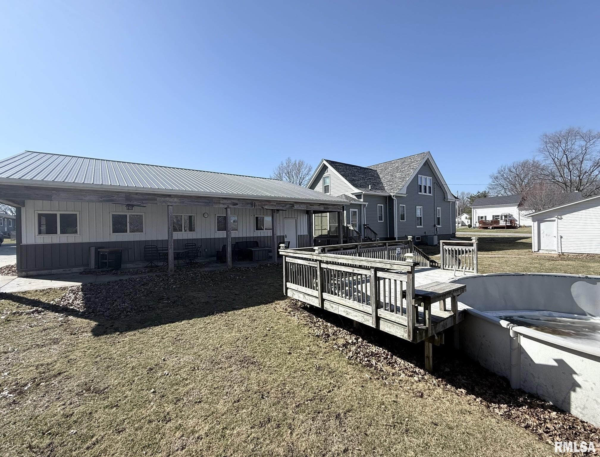 109 East West Street Oneida, IL 61467 - Photo 11 of 64