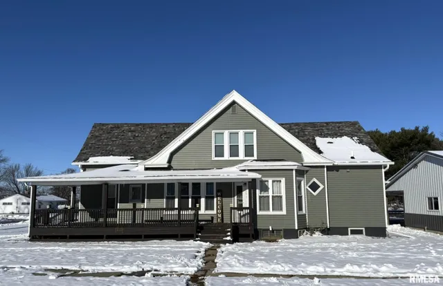 $299,000 | 109 East West Street, Oneida, IL 61467