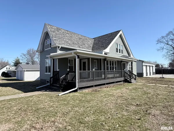 $280,000 | 109 East West Street, Oneida, IL 61467