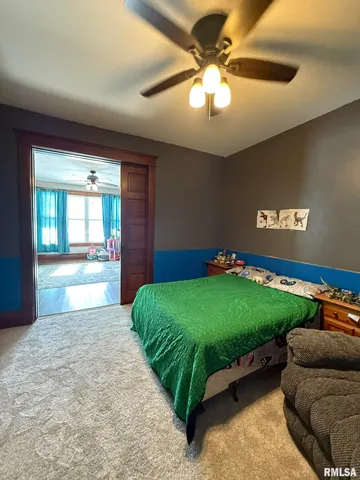 $299,000 | 109 East West Street, Oneida, IL 61467