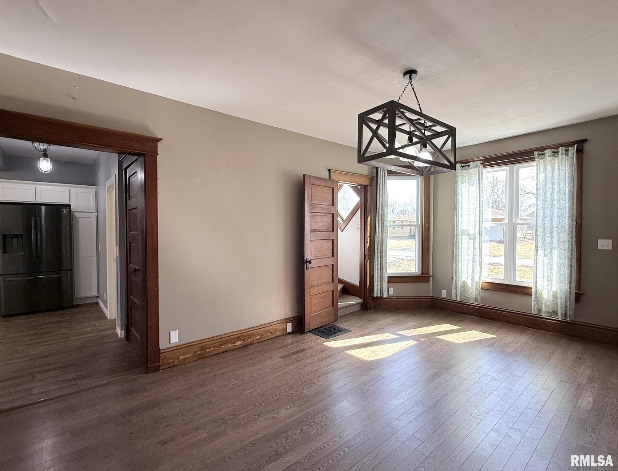 109 East West Street Oneida, IL 61467 - Photo 37 of 56