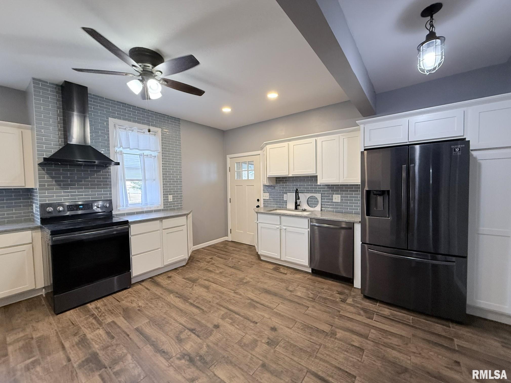 109 East West Street Oneida, IL 61467 - Photo 39 of 56