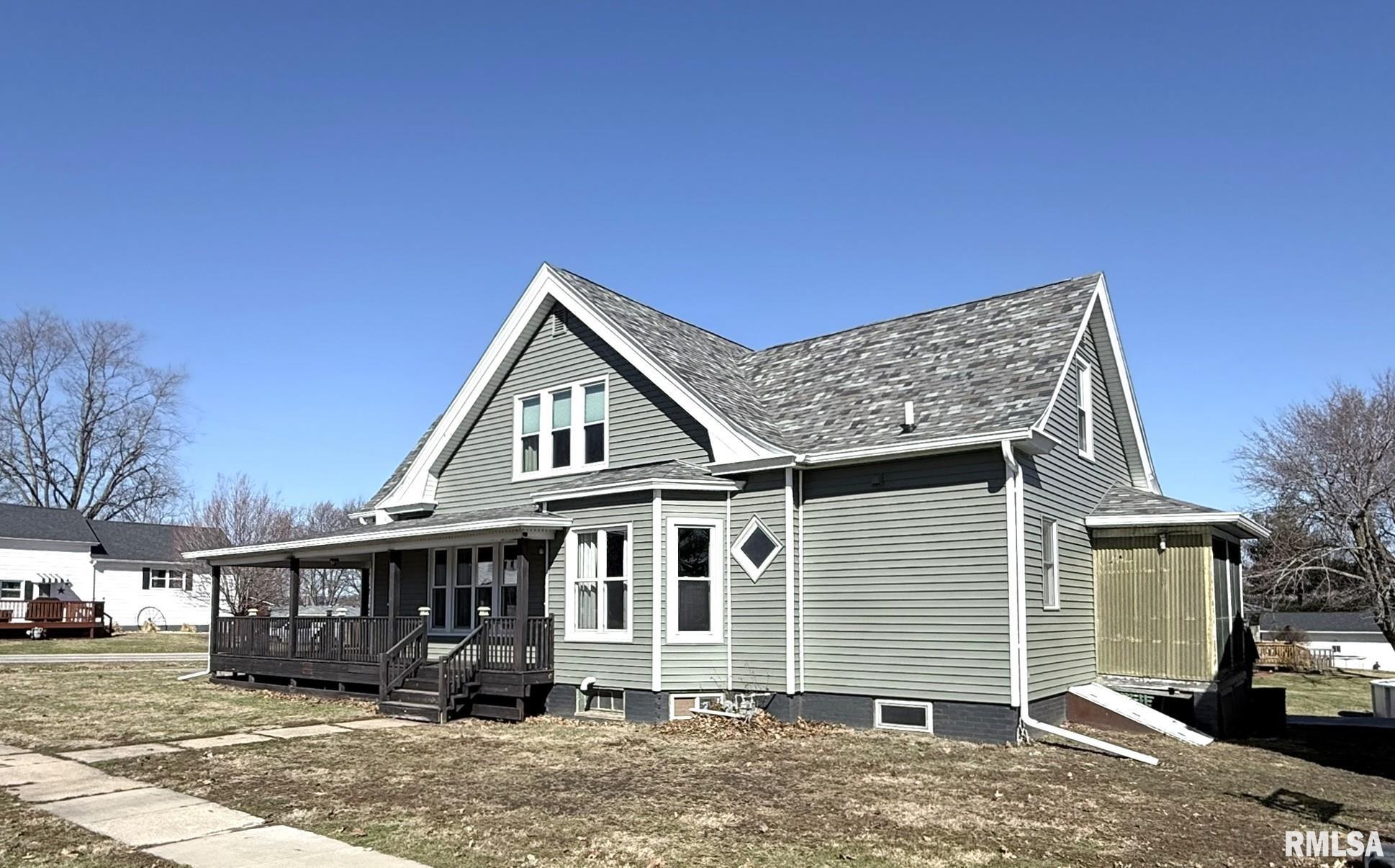 109 East West Street Oneida, IL 61467 - Photo 4 of 64