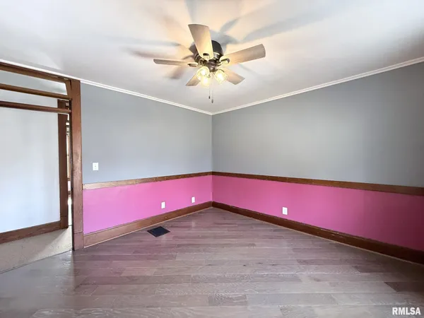 $280,000 | 109 East West Street, Oneida, IL 61467